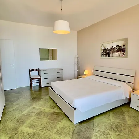 Apartamento Mimmo 9 Beachfront, 3 Bedrooms, And Parking Space Castiglione della Pescaia