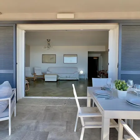 Mimmo 9 Beachfront, 3 Bedrooms, And Parking Space * Castiglione della Pescaia